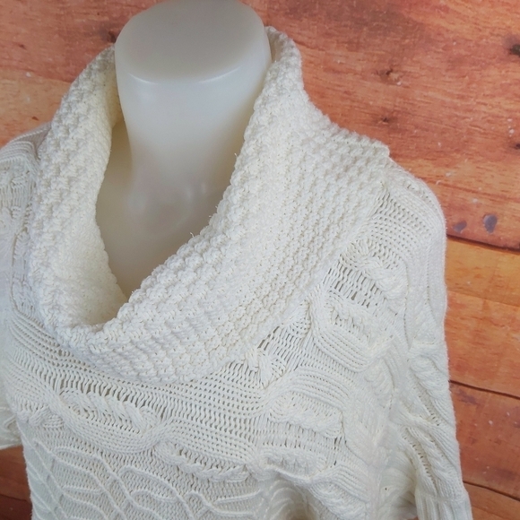 𝅺Cable knit bat sleeve big turtle neck sweater - Picture 3 of 8